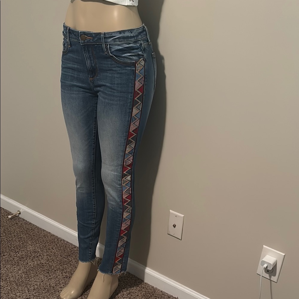 Aqua Aztec Women's Embroidered Distressed Skinny Jeans Size 28 - Picture 1 of 4